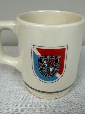 Vintage Airborne Cream Ceramic Crest Coffee Mug North Carolina